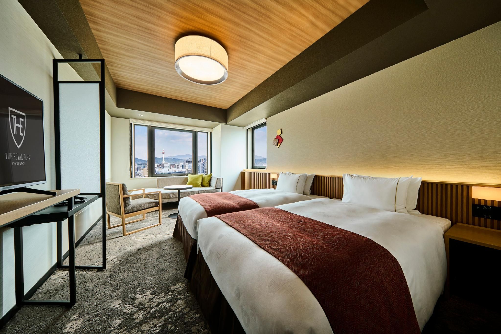Corner Deluxe Twin Room with Extra Bed