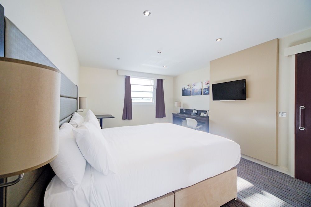 undefined Belvilla Newport City Centre Hotel - Lifestyle 9