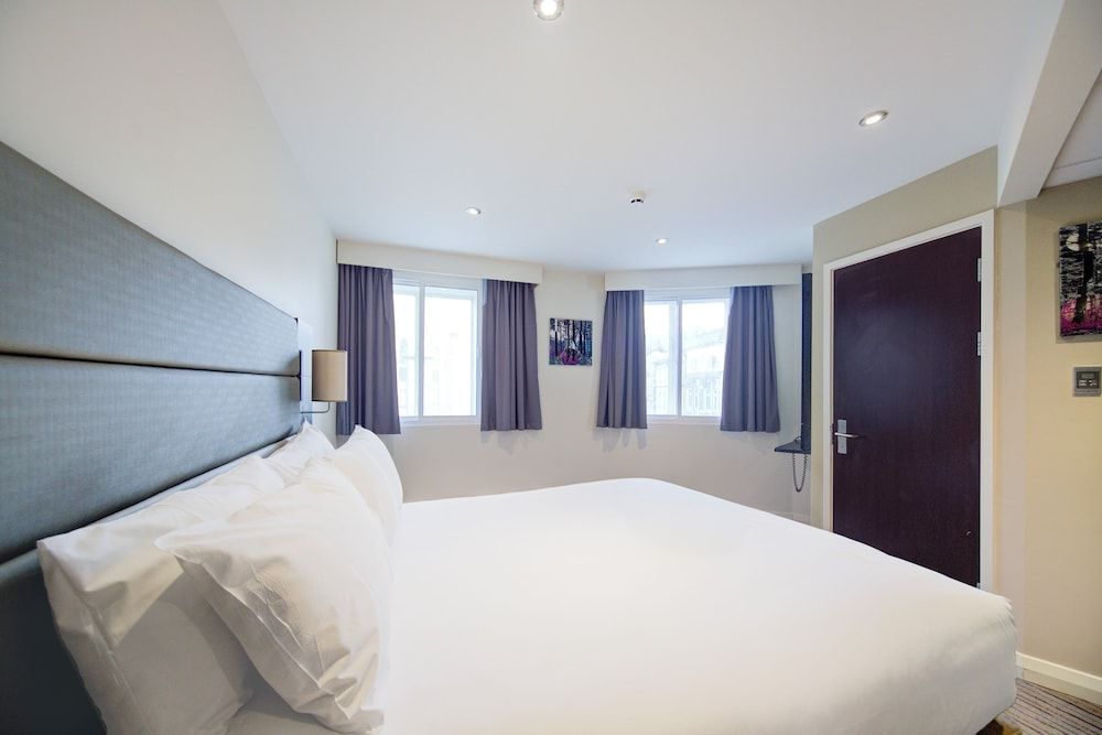 undefined Belvilla Newport City Centre Hotel - Lifestyle 10
