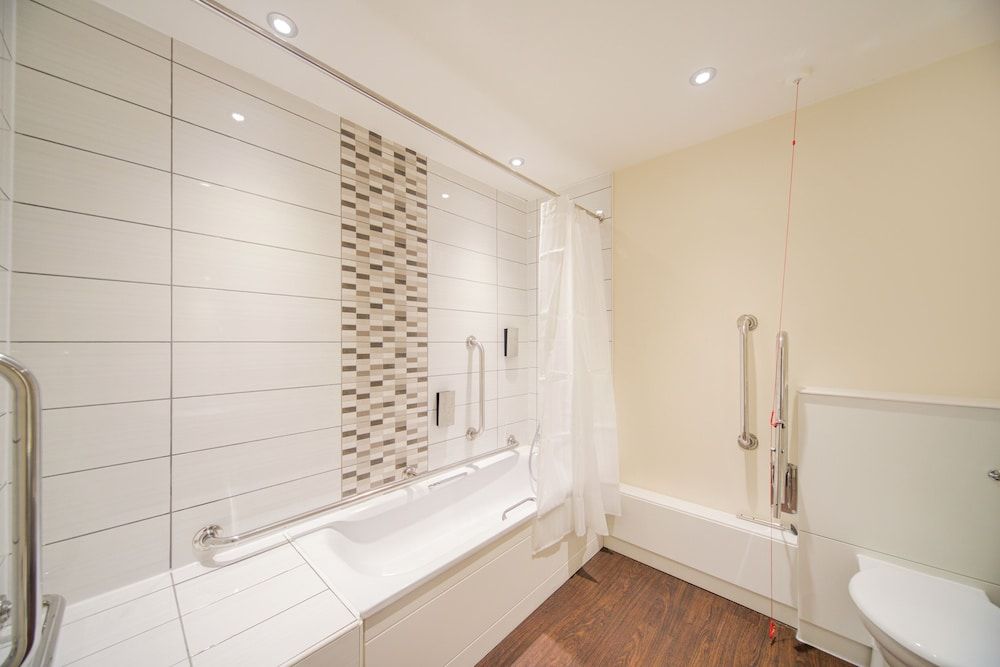 undefined Belvilla Newport City Centre Hotel - Lifestyle 10