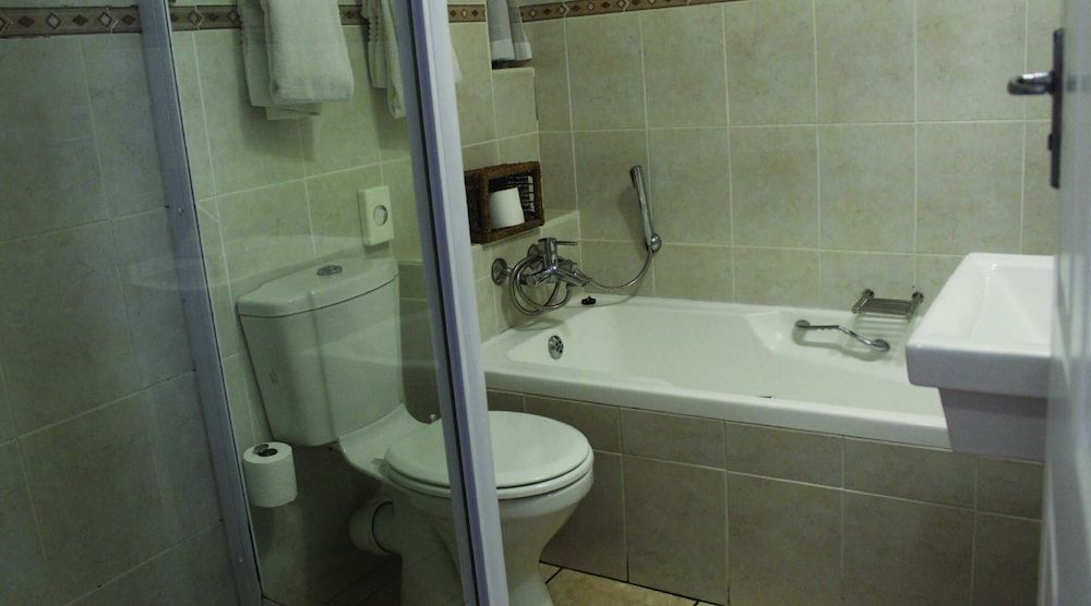 Blue Lagoon Hotel and Conference Centre Panoramic Apartment, 2 Bedrooms, Accessible, Lagoon View 4