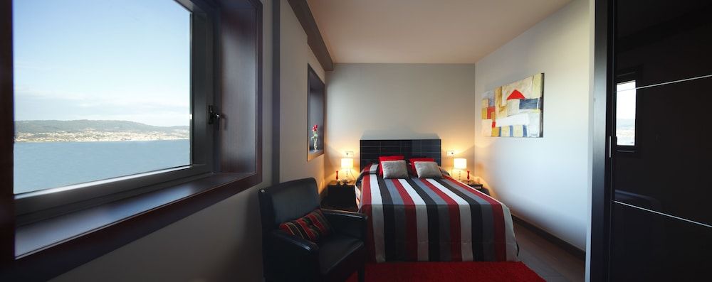 Hotel Silken Axis Vigo Standard Double or Twin Room, Sea View 4