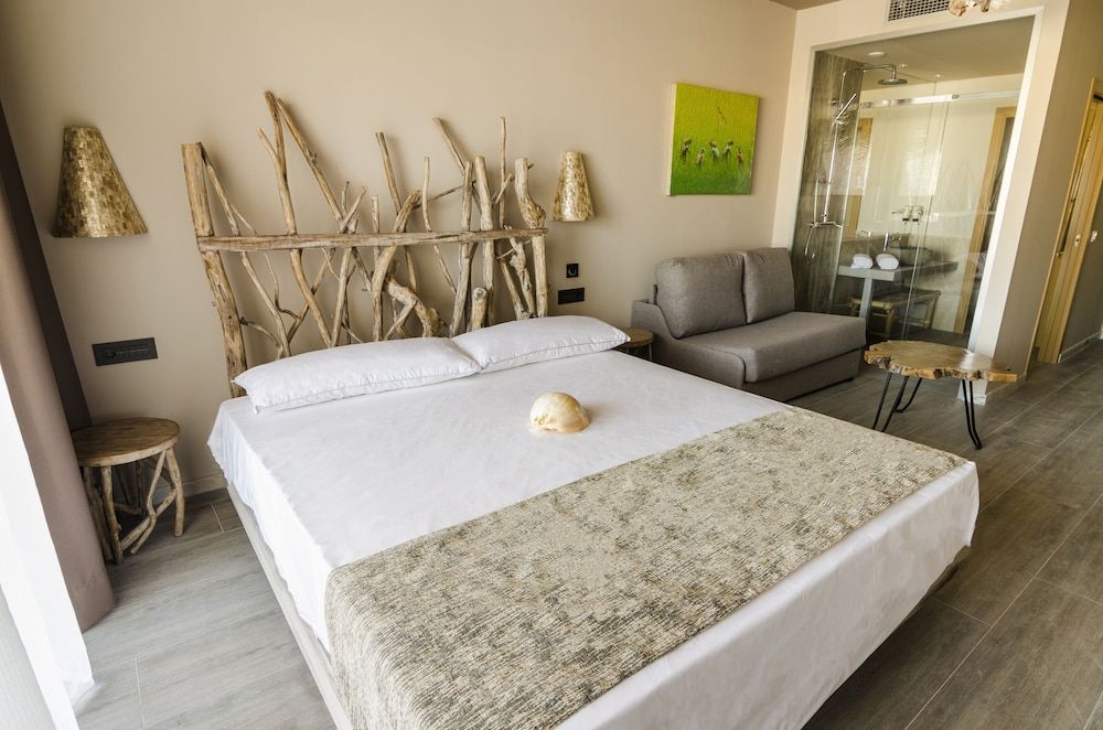 Double or Twin Room, Pool View