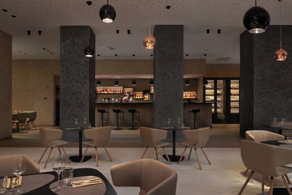 undefined Hotel Passage 7