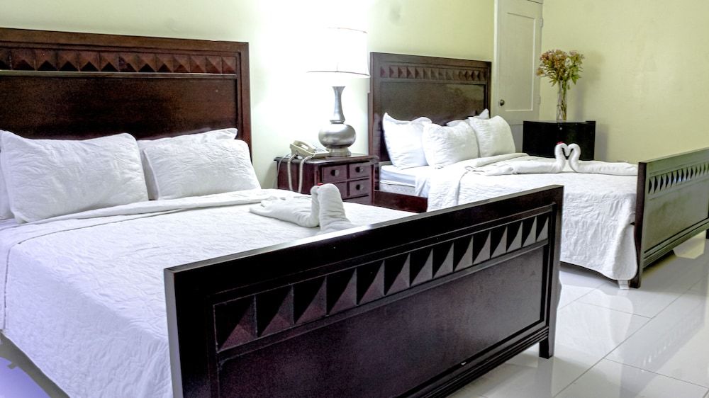 Golden House Hotel & Restaurant Superior Double Room 3