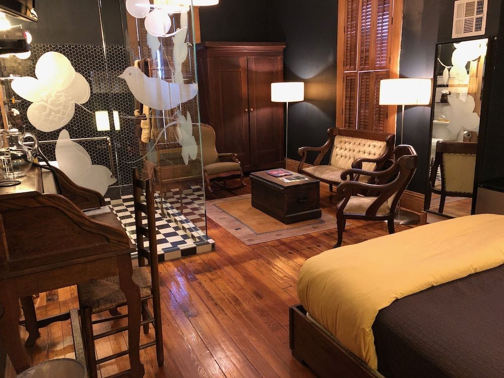 Hotel Frederick Double Room, Ensuite, River View (Room 14) 2