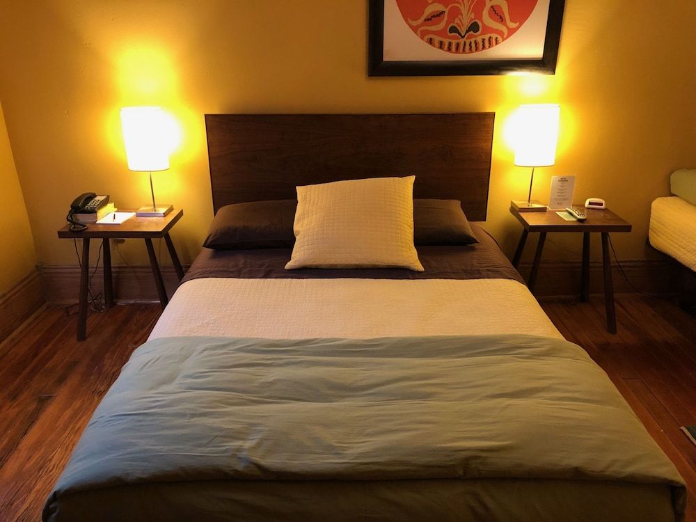 Hotel Frederick Double Room, Ensuite, City View (Room 18) 3