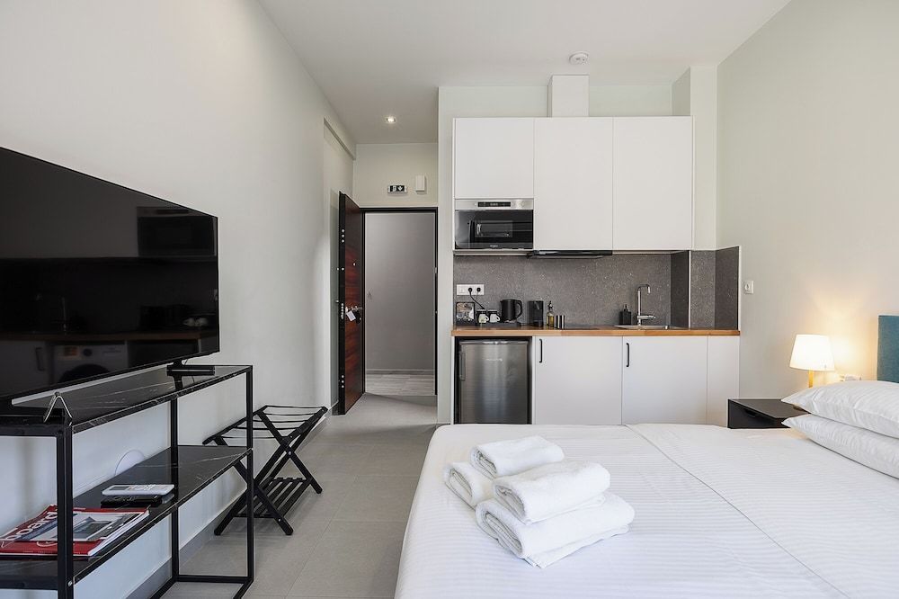The Omnia Collection Pagrati Superior Studio with Balcony 7