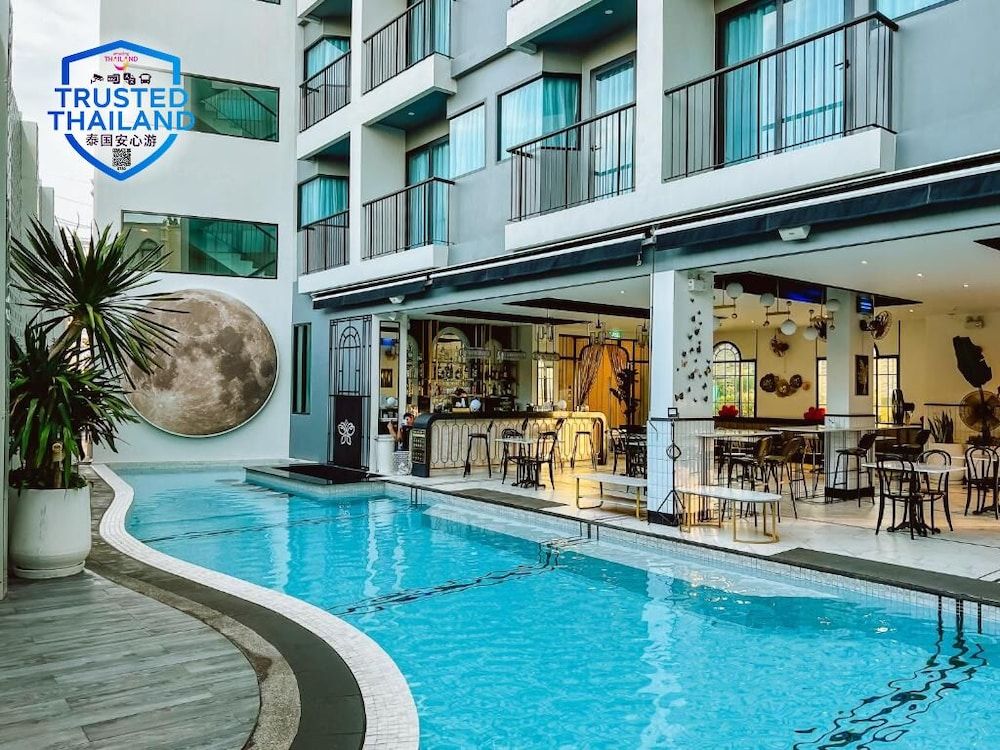 undefined Ratri Hotel Phuket Old Town