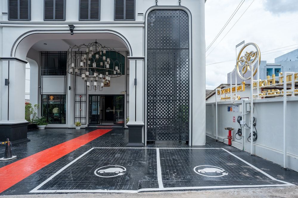undefined Ratri Hotel Phuket Old Town 3