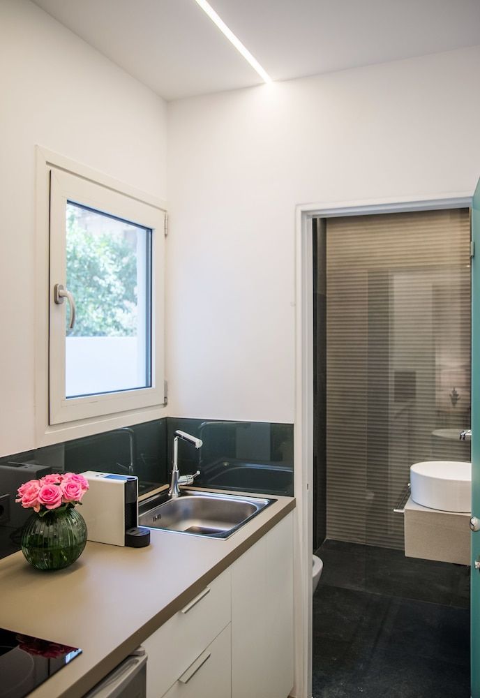 Pinacota Suites Athens Junior Suite (G2) 2