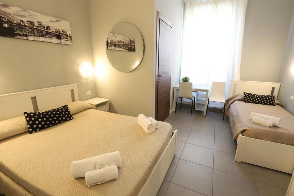 Hotel Golden Milano Standard Double Room 3