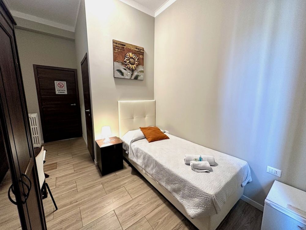 undefined Hotel Golden Milano 3