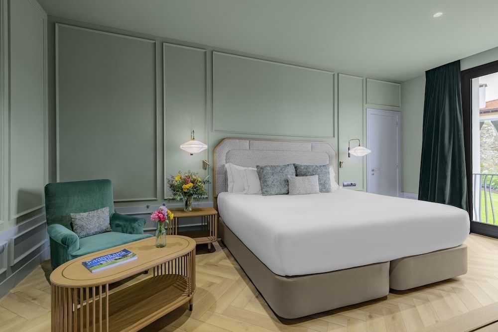 CoolRooms Palacio de Luces Deluxe Double Room 2