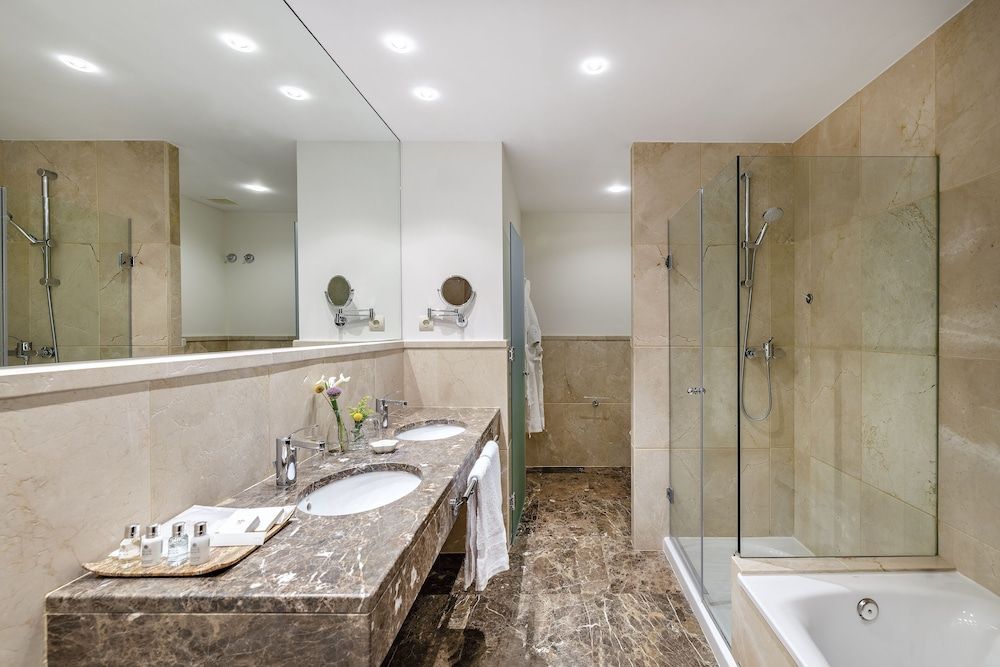 CoolRooms Palacio de Luces Jr Suite with Garden