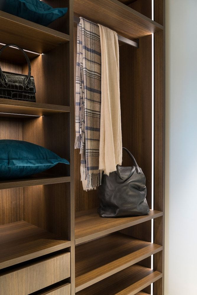 We Me Suite Hotel Suite, City View 10