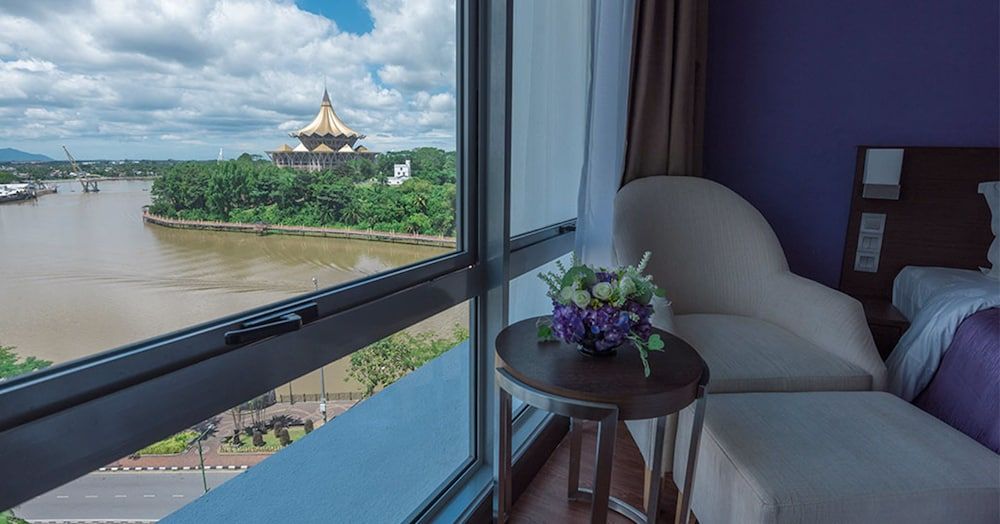 Astana Wing - Riverside Majestic Hotel Executive Deluxe King Bed River View 4