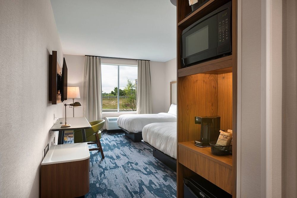 Room, 2 Queen Beds, Non Smoking (Mobility Accessible, Tub)