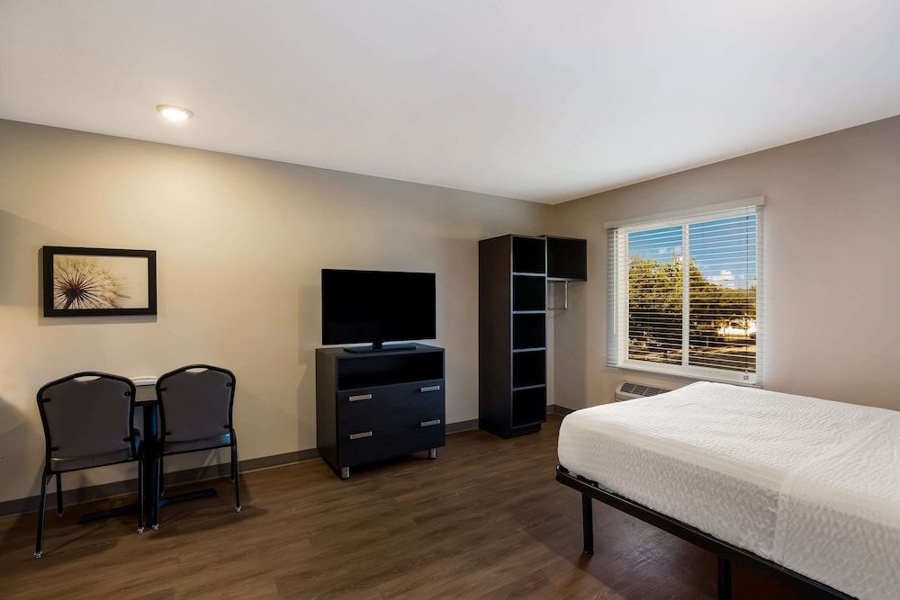 Standard Room, 1 Double Bed, Accessible, Non Smoking (Bathtub)