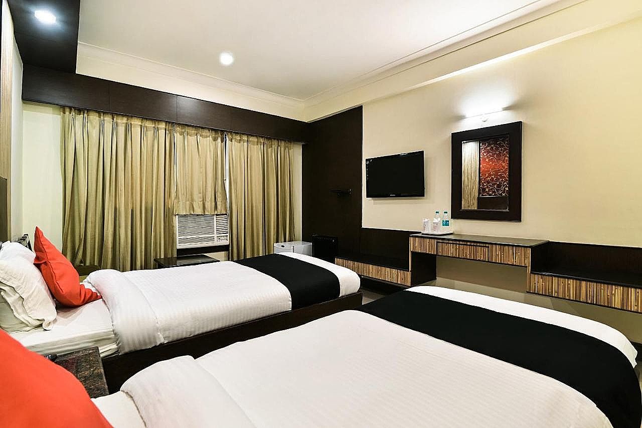 Hotel Atithi Deluxe Room 4