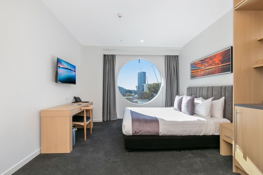 Executive Studio, 1 King Bed, City View
