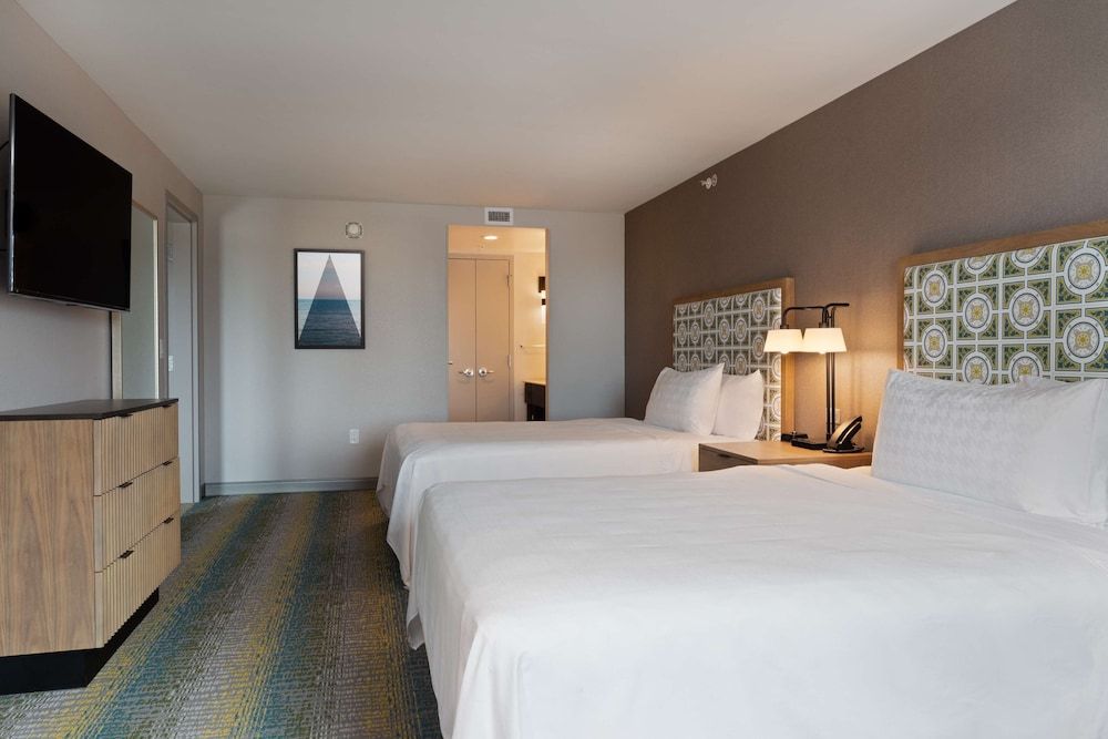 Suite, 2 Queen Beds, Accessible (Mobility & Hearing, Roll-in Shower)