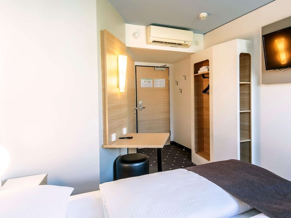 undefined B&B Hotel München City-Nord 10