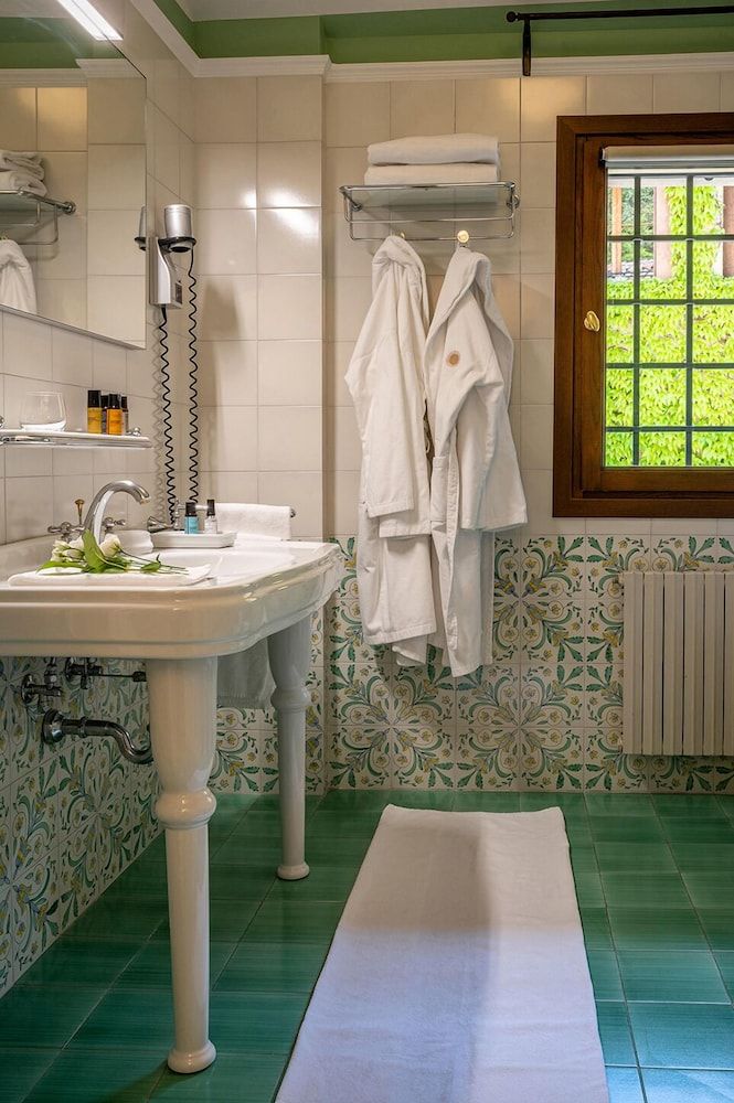 Albergo Al Sole Classic Quadruple Room 3