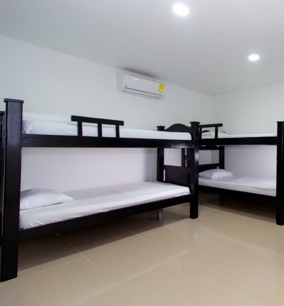 Hotel Playa Norte Sextuple con balcon 2