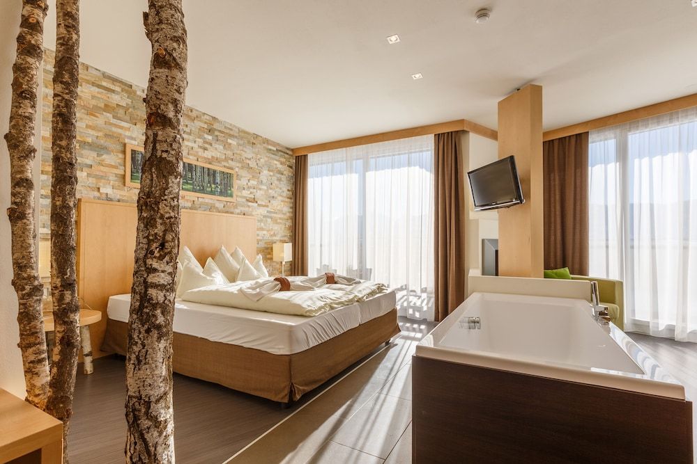 Hotel Amaten Superior Double Room 3