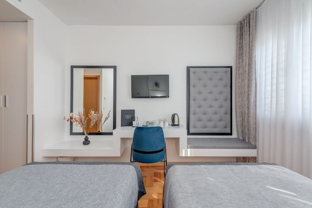 Hotel Pax Classic Double Room, Sea View 8