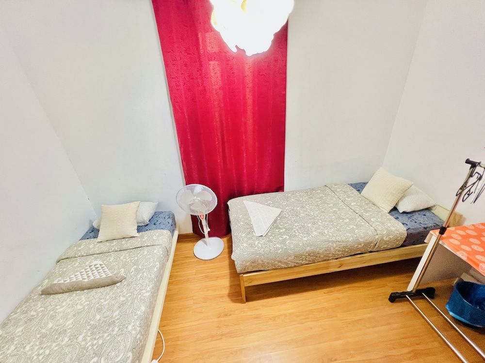 Garden Guest House Twin Room 2