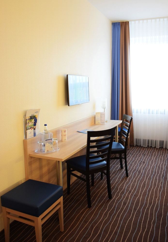 Amber Econtel München Economy Double Room 3