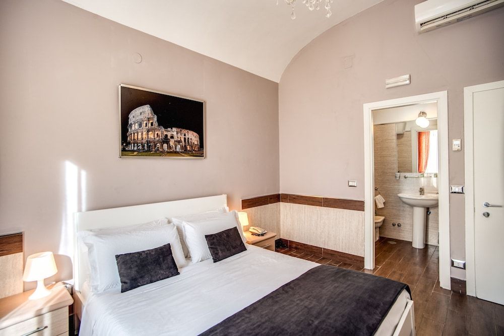 Hotel San Valentino Classic Double Room 10