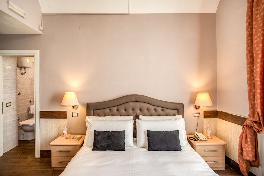 Hotel San Valentino Classic Double Room 8