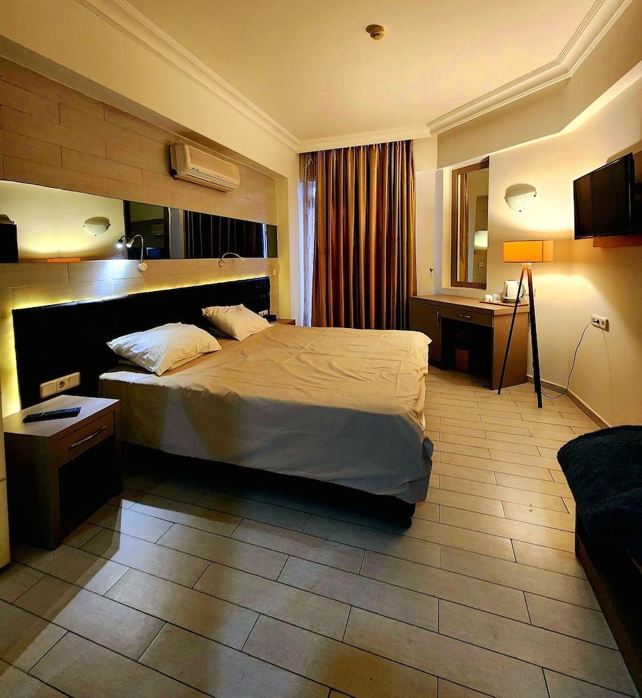 Deluxe Double or Twin Room, 1 Bedroom, City View