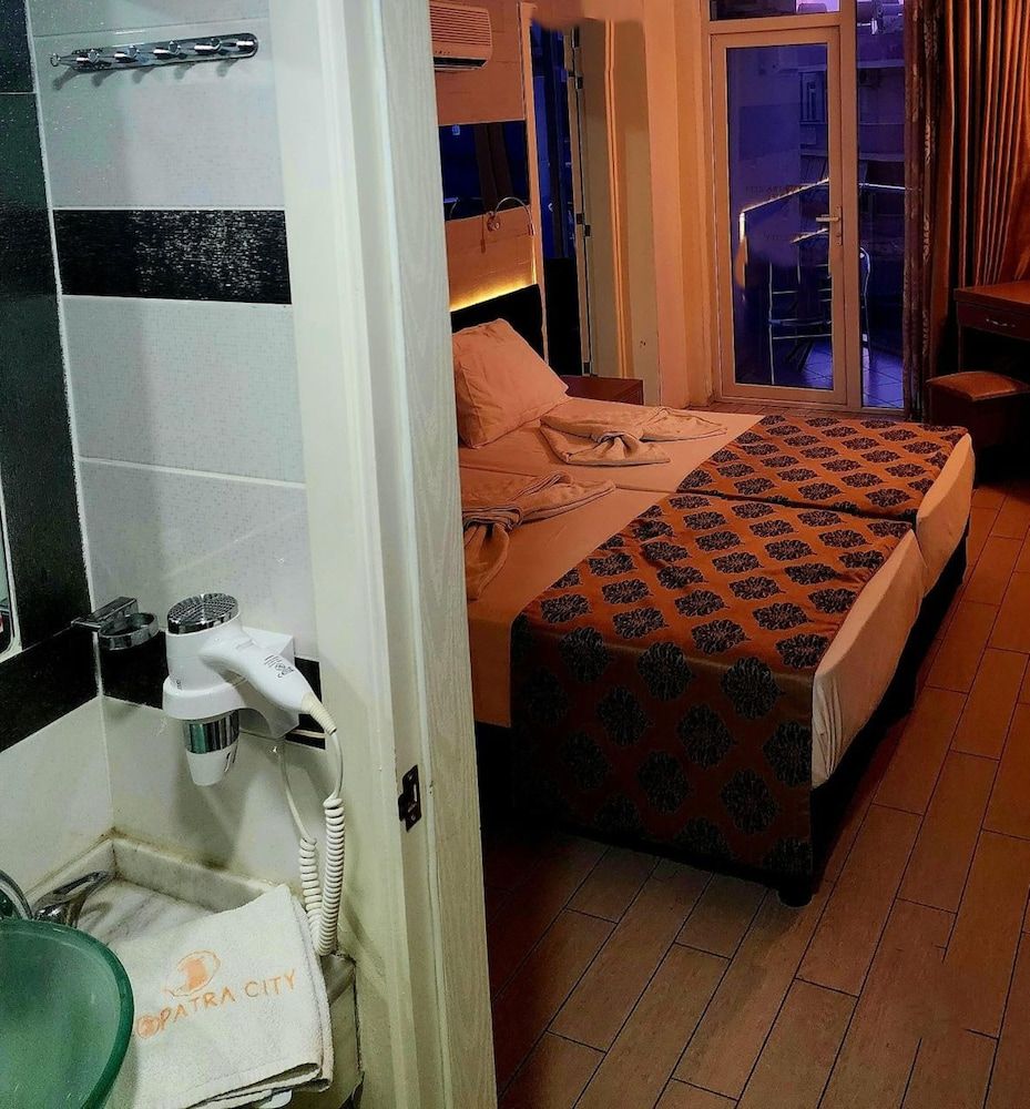 Family Twin Room, 1 Bedroom, City View
