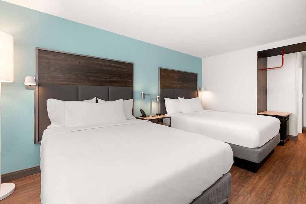 Room, 2 Queen Beds, Accessible (Hearing)