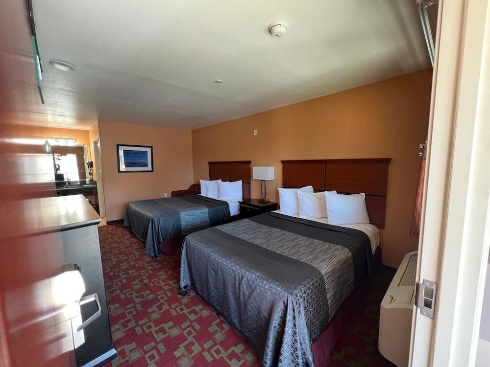 Rancho California Inn Deluxe Double Room