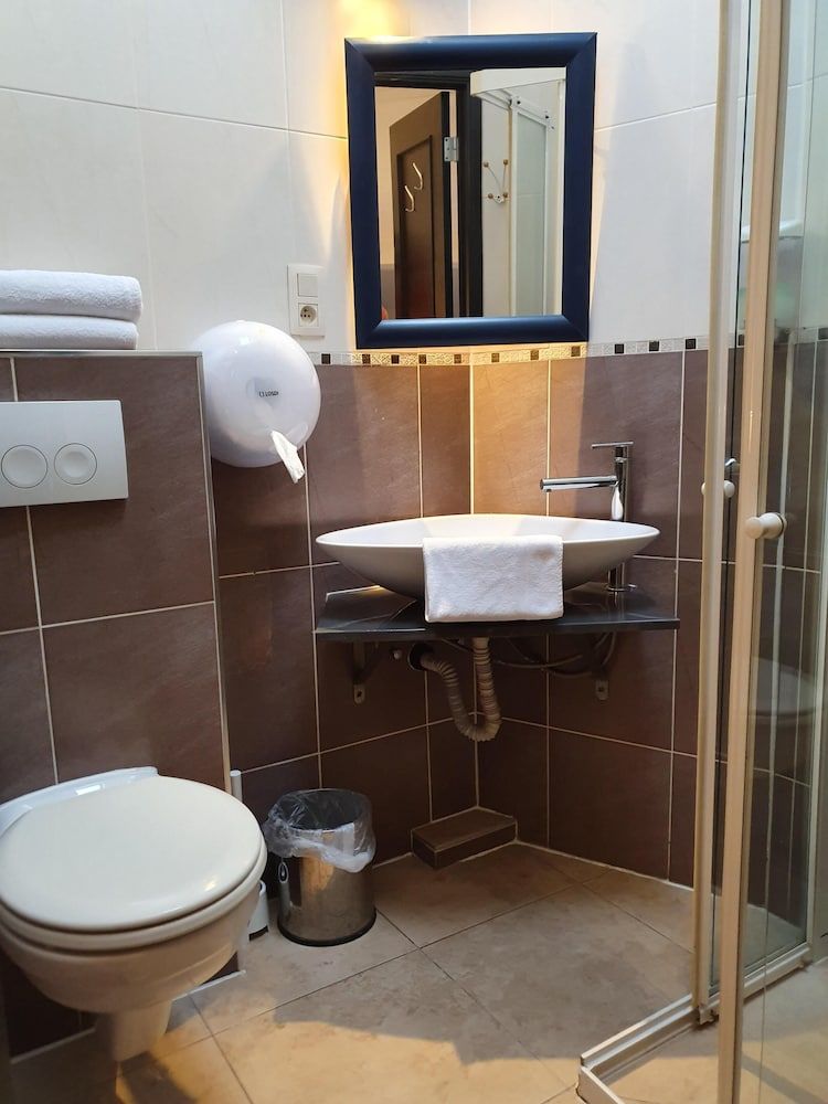 Le Centenaire Brussels Expo Standard Double Room 10