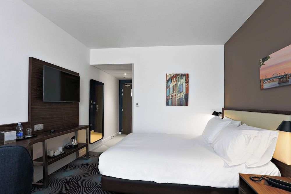 Family Room, 1 Queen Bed, Connecting Rooms