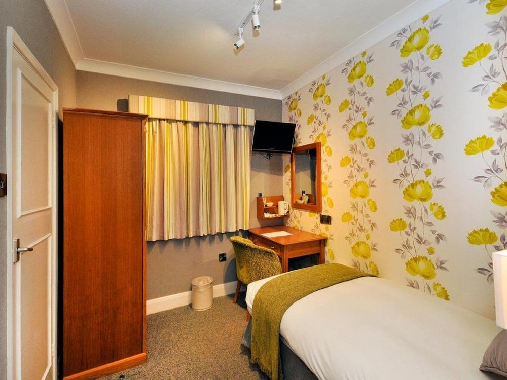 Ardington Hotel Single Room Ensuite 3
