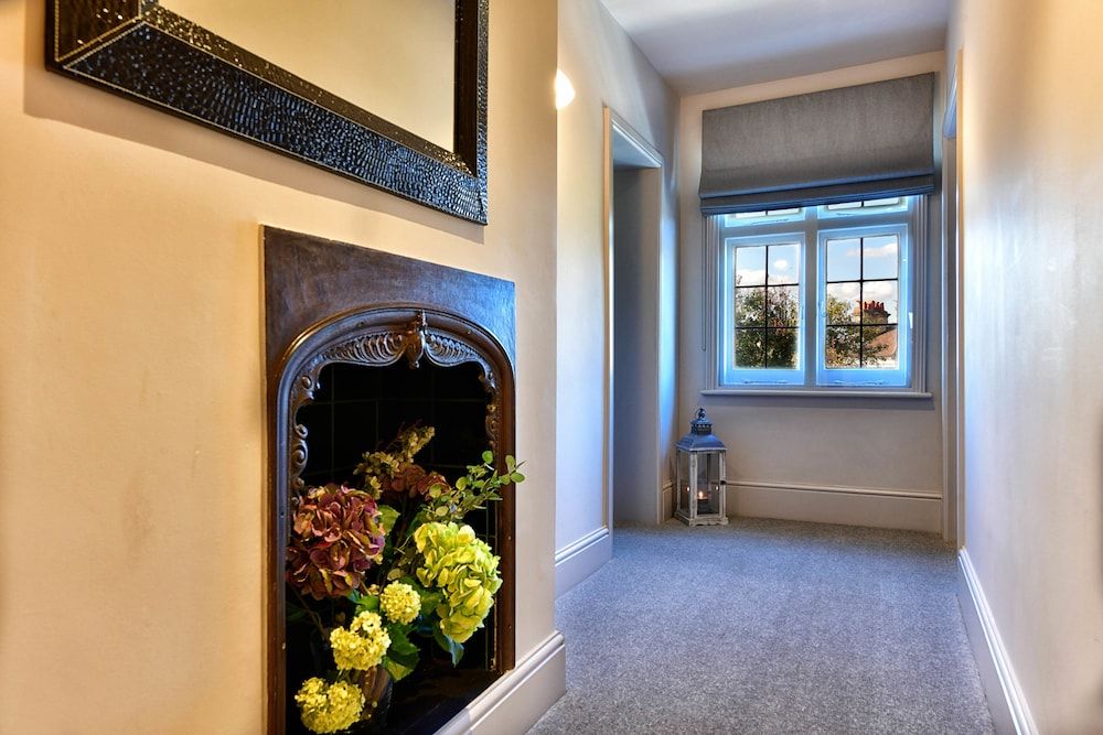 The Bridge in Barnes Classic Twin Room 4