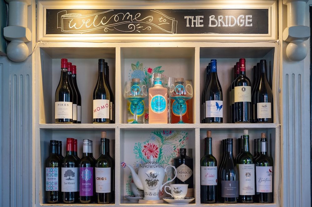 undefined The Bridge in Barnes 9