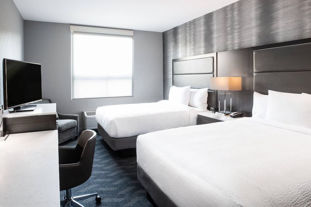 Room, 2 Queen Beds, Non Smoking (Hearing Accessible)