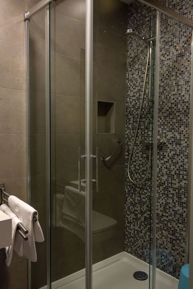 Arenal Suites Signature Apartment, 2 Bedrooms (6) 9