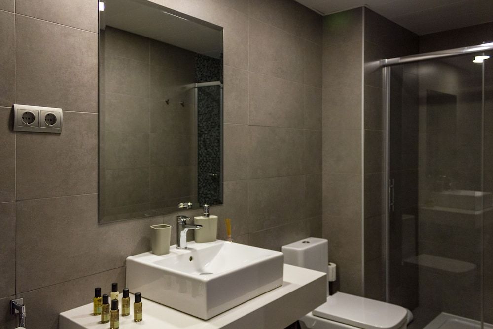 Arenal Suites Signature Apartment, 2 Bedrooms (6) 8