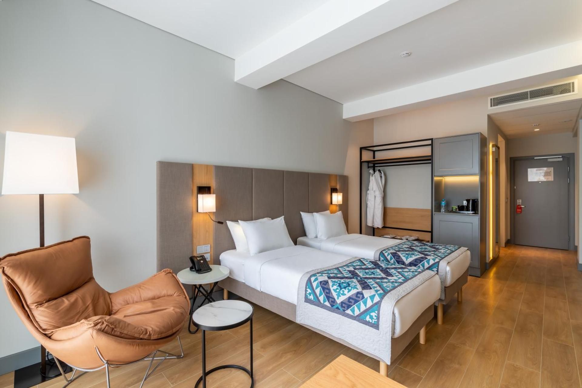 Family Stay - 2 Connected Rooms