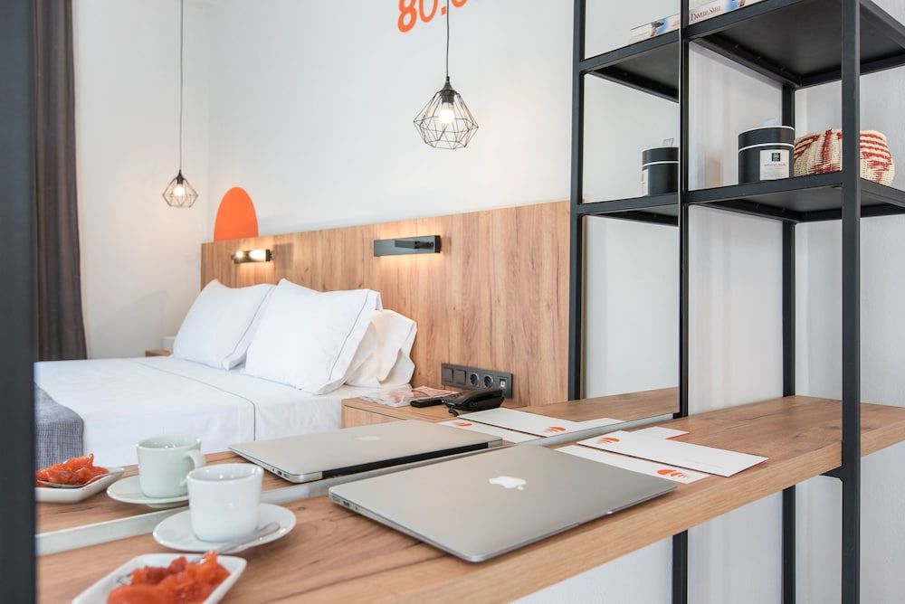 Sandom Deluxe Double Room, 1 King Bed, Non Smoking 4