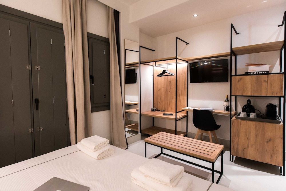 Sandom Deluxe Double Room, 1 King Bed, Non Smoking 15